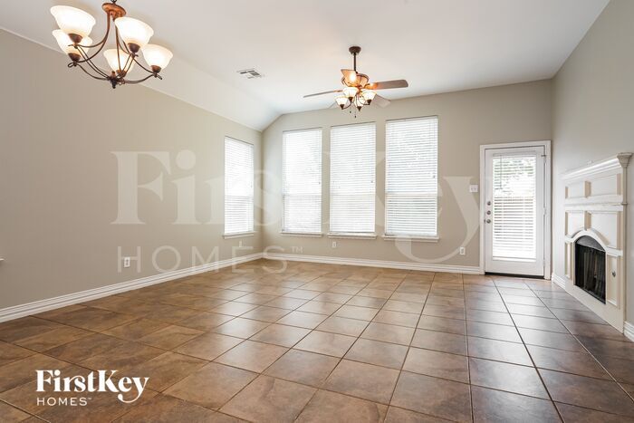 Building Photo - 4536 Indian Rock Dr