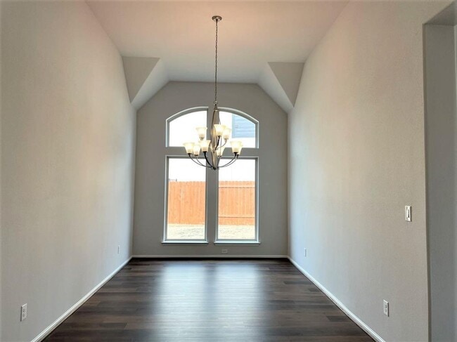 Building Photo - 156 Santa Maria St