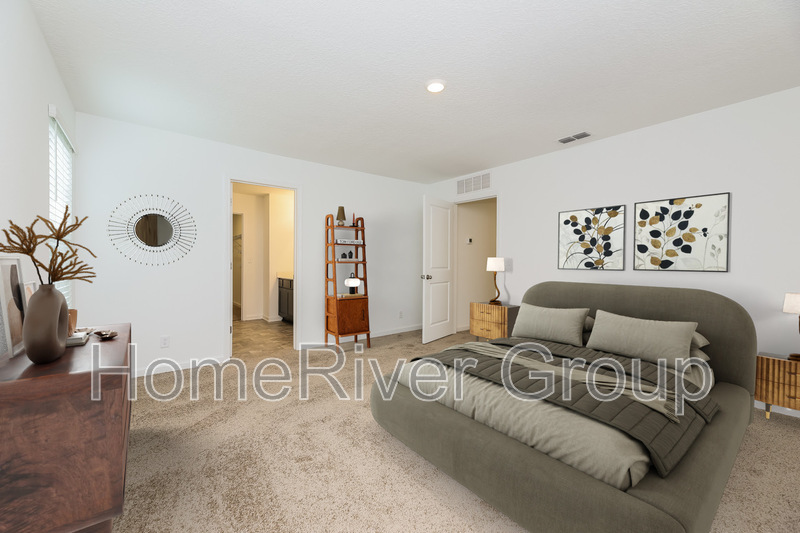 Building Photo - 4990 Bramante Dr