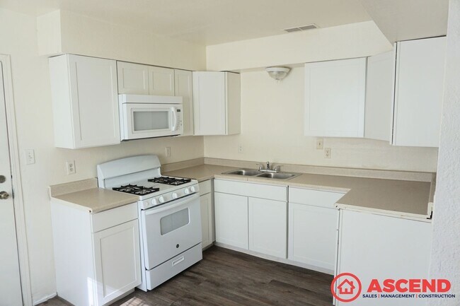 Building Photo - 116 Northrup St