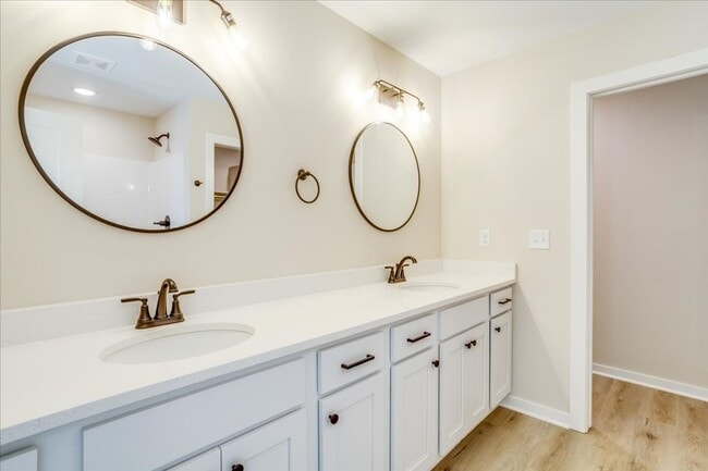 Building Photo - Fox Creek-Maggie Plan MODEL