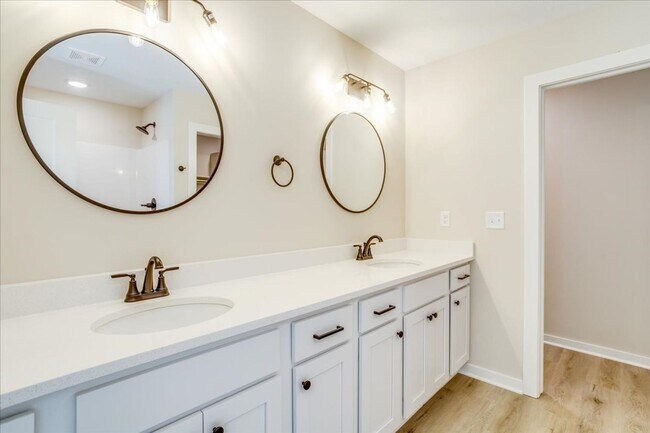 Building Photo - Fox Creek-Maggie Plan MODEL