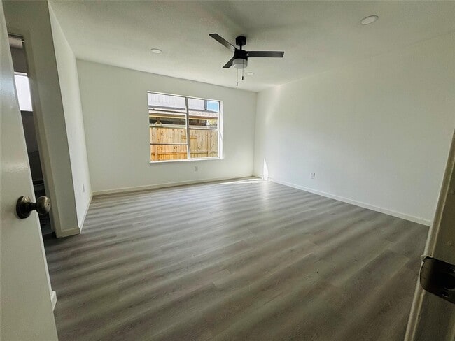 Building Photo - 16246 Los Altos Dr