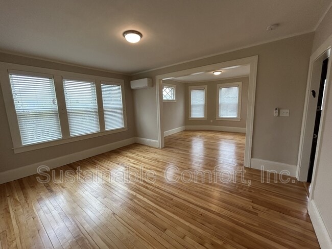 Building Photo - 76 Fairhaven Rd