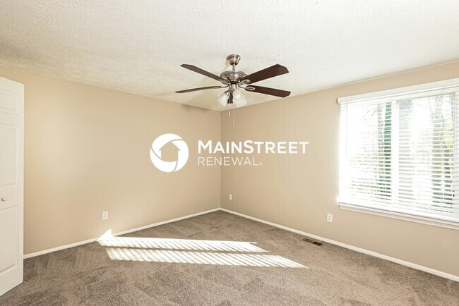 Building Photo - 4 Bedroom Pet-Friendly Home in STONE MOUNT...