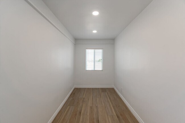 Building Photo - 16730-16730 Crenshaw Blvd
