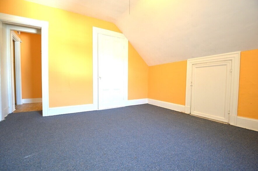 Building Photo - 24 Weld Hill St