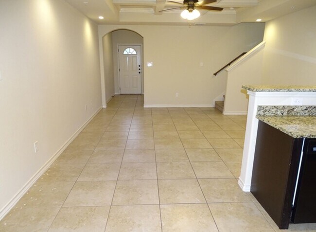 Building Photo - 6619 Arancione Ave