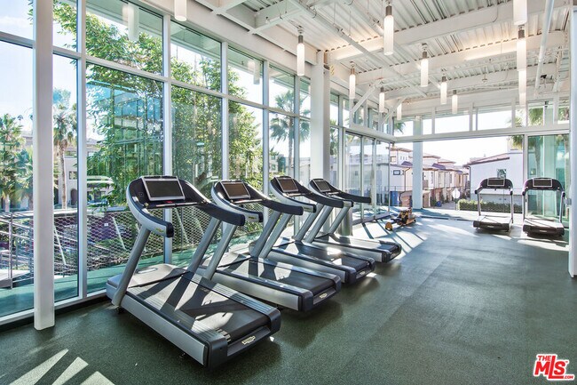 Building Photo - 12510 W Fielding Circle