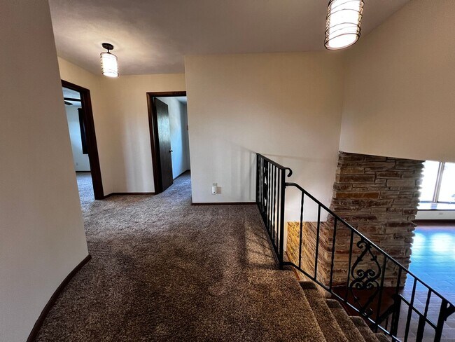 Building Photo - Spacious Home with Remodeled Open-Concept Kitchen, Water Utilities Included. VERONA Schools