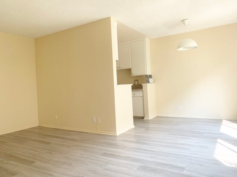 Building Photo - 3648 Westwood Blvd