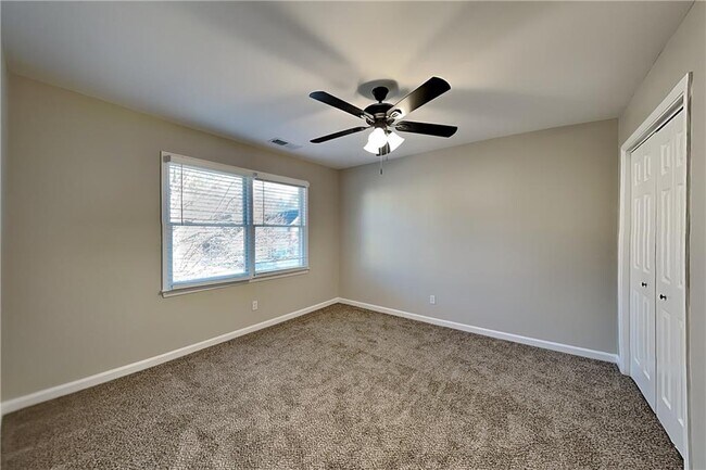 Building Photo - 2101 Chatou Pl