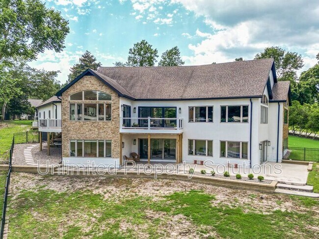 Building Photo - 304 Gull Rd