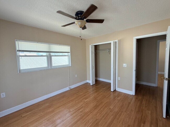 Building Photo - 342 Tarpon Ave