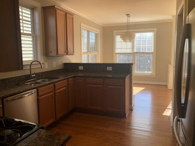 Building Photo - 178 Brookwood Dr