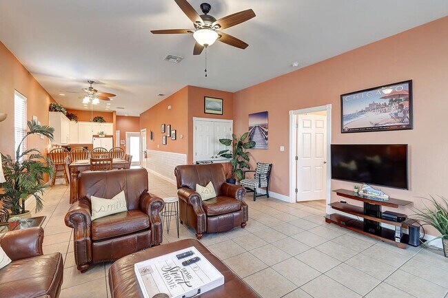 Building Photo - 140 Royal Sands Blvd