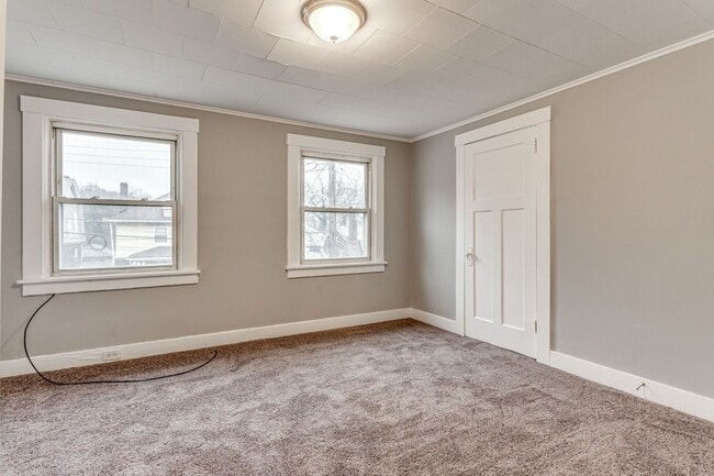 Building Photo - Renovated 3 Bed, 1 Bath Home in Swissvale - Covered Porch, Large Backyard - Available Now!
