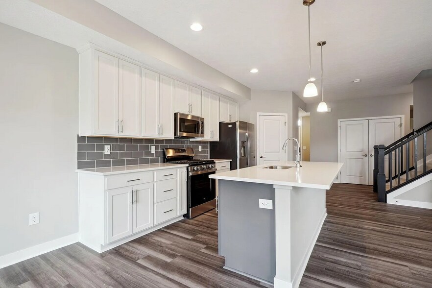 Building Photo - 6351 Azile Way