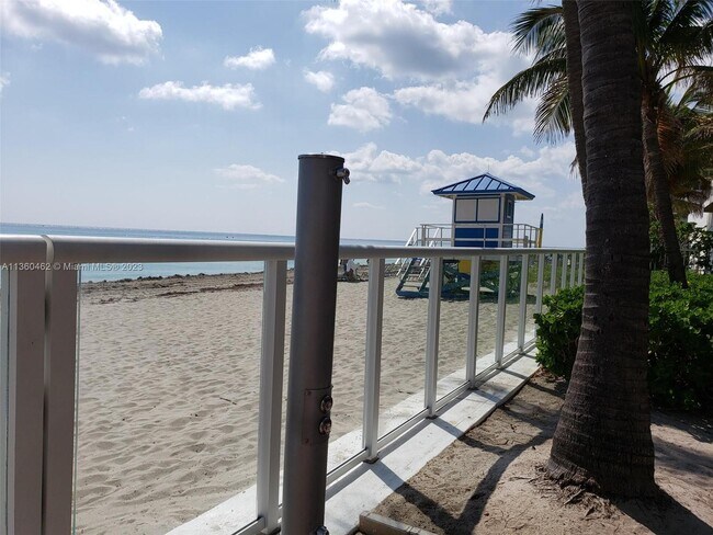 Building Photo - 3000 S Ocean Dr