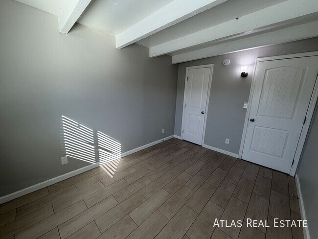 Building Photo - 3451 N Flowing Wells Rd