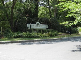 Building Photo - 110 Heywood Rd
