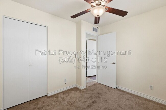 Building Photo - 1275 W Del Rio St