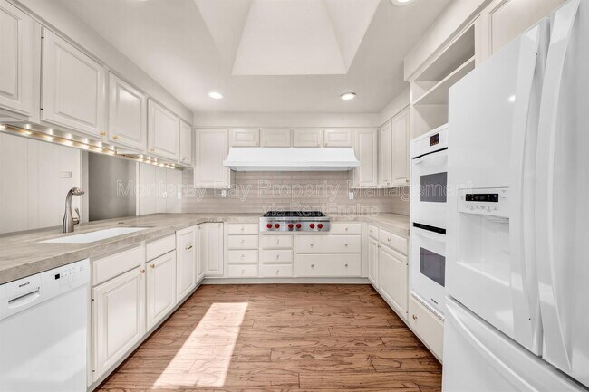 Building Photo - 10160 Sunstar Rd