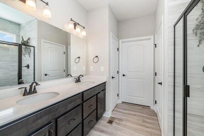 Building Photo - 6800 Green Isle Ln