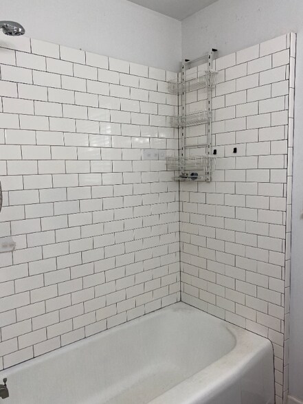 Building Photo - 3921 Sabine Ave