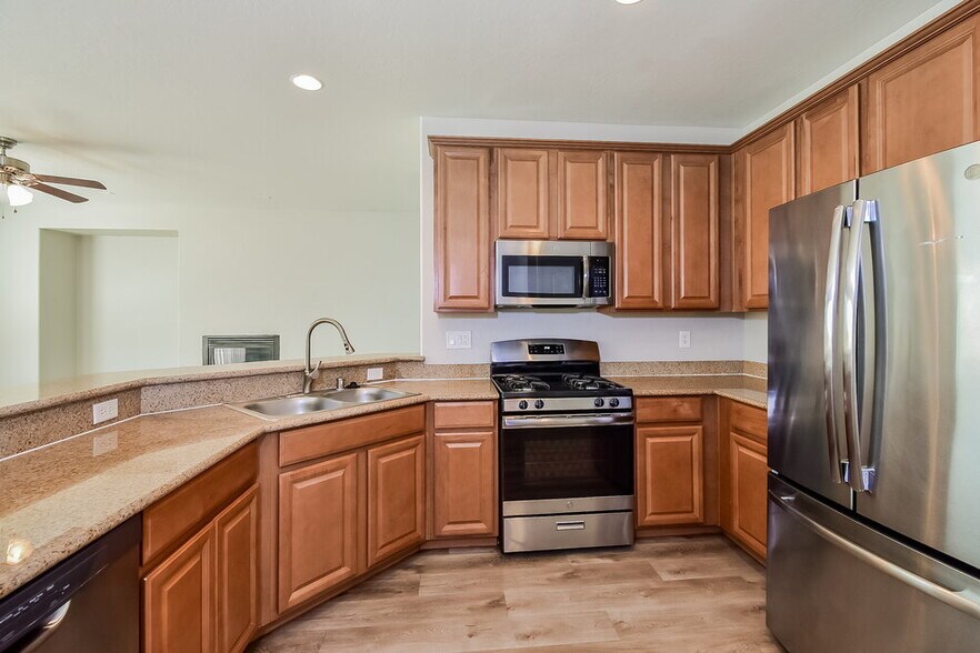 Building Photo - 1417 Beams Ave