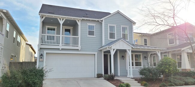 Building Photo - Gorgeous 4 Bedroom Model Home in the Cannery