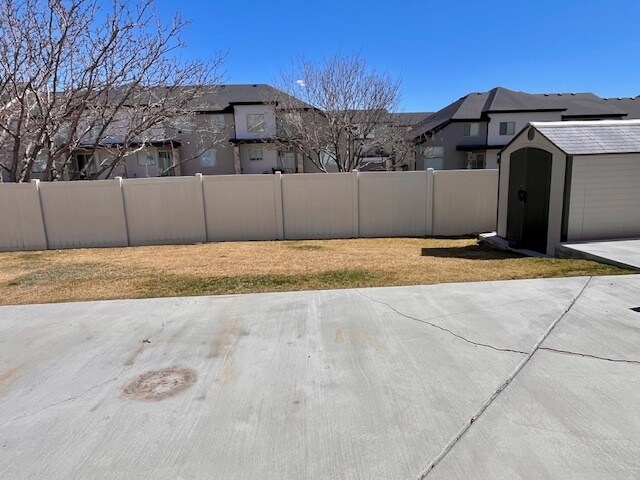 Building Photo - 2048 N Boysenberry Dr