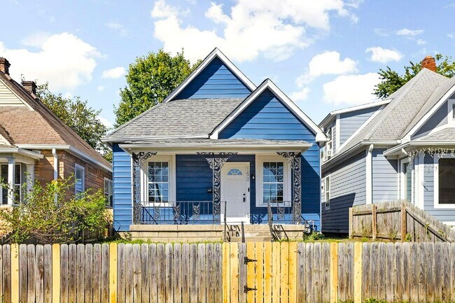 Primary Photo - 1526 Lawton Ave
