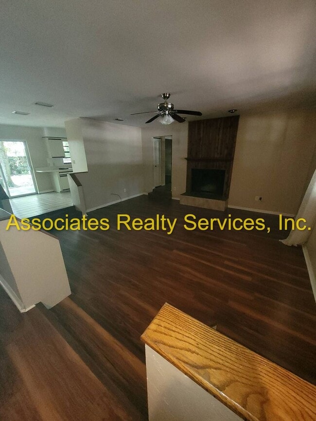 Building Photo - Cute Home In Deer Run, 3br /2ba!!!!!!