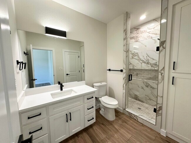 Building Photo - 7524 Cresta Bella Rd