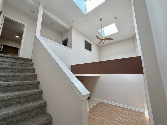 Building Photo - Adams Ave.