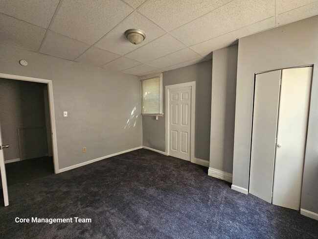 Building Photo - 3 bedroom 1 bath apartment located in Mt W...