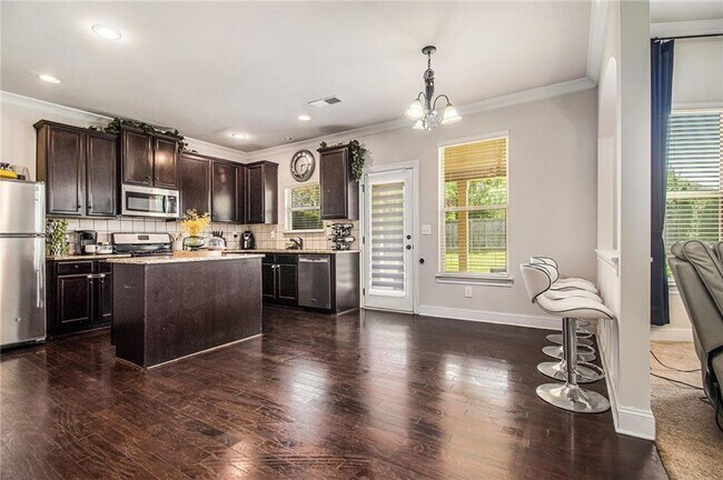 Building Photo - 2701 Blake Towers Ln