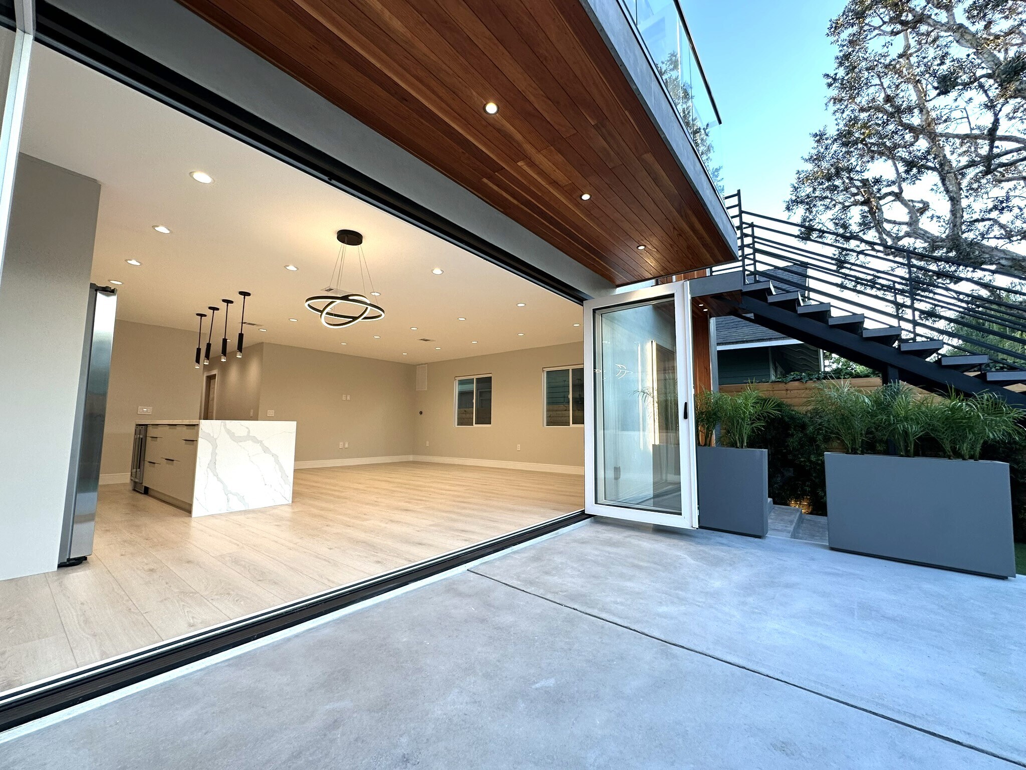 Building Photo - 36 Paloma Ave