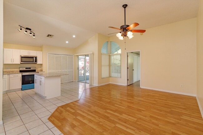 Building Photo - 1614 Sand Key Cir