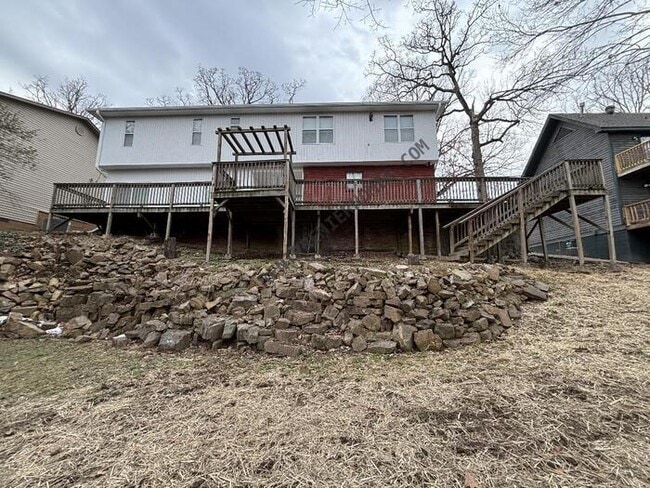 Building Photo - 322 E Lee Ave