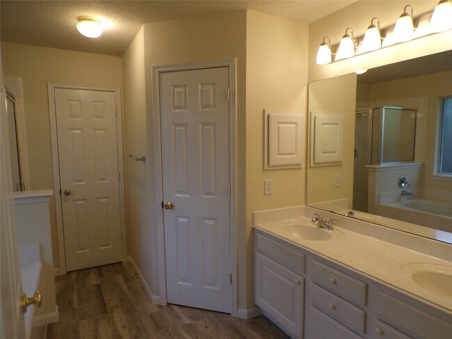 Building Photo - 22 Quince Tree Pl