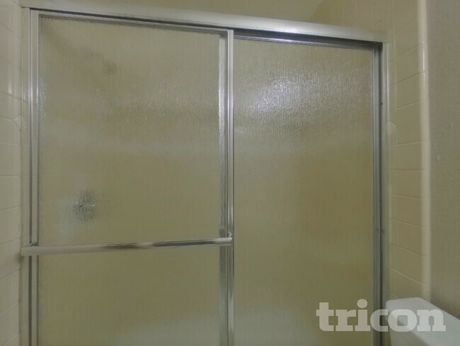 Building Photo - 520 Eider Ln