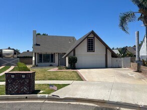Building Photo - Adorable 3 Bed 2 Bath Home in Anaheim Hills