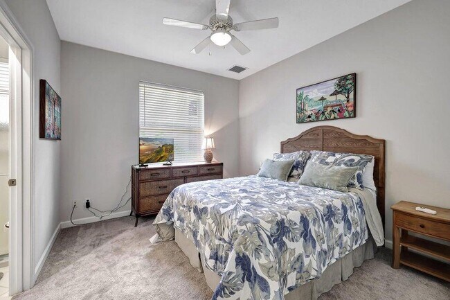 Building Photo - 7602 Greenbrier Cir