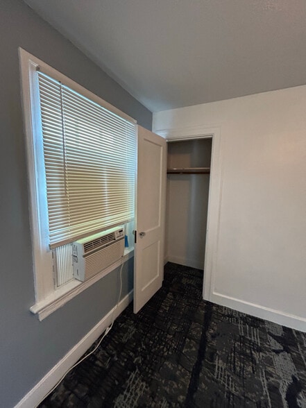 Building Photo - 1941 E Ocean View Ave