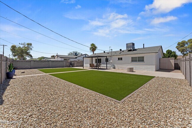 Building Photo - 7531 E Belleview St
