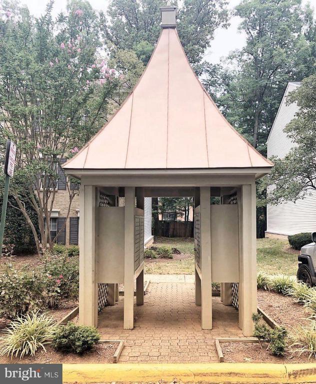 Building Photo - 7759 New Providence Dr