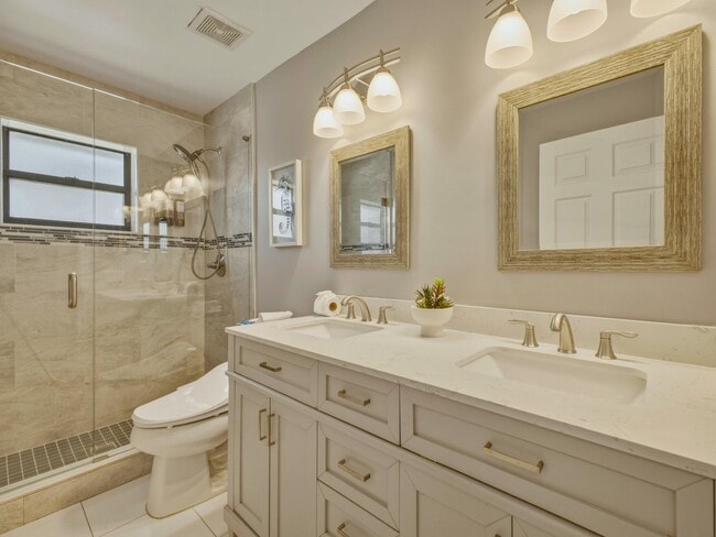 Building Photo - 1127 Sea Pines Way