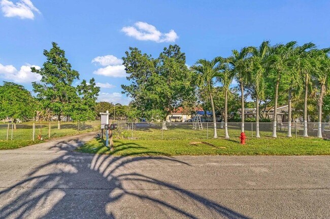 Building Photo - 2374 Sunrise Dr